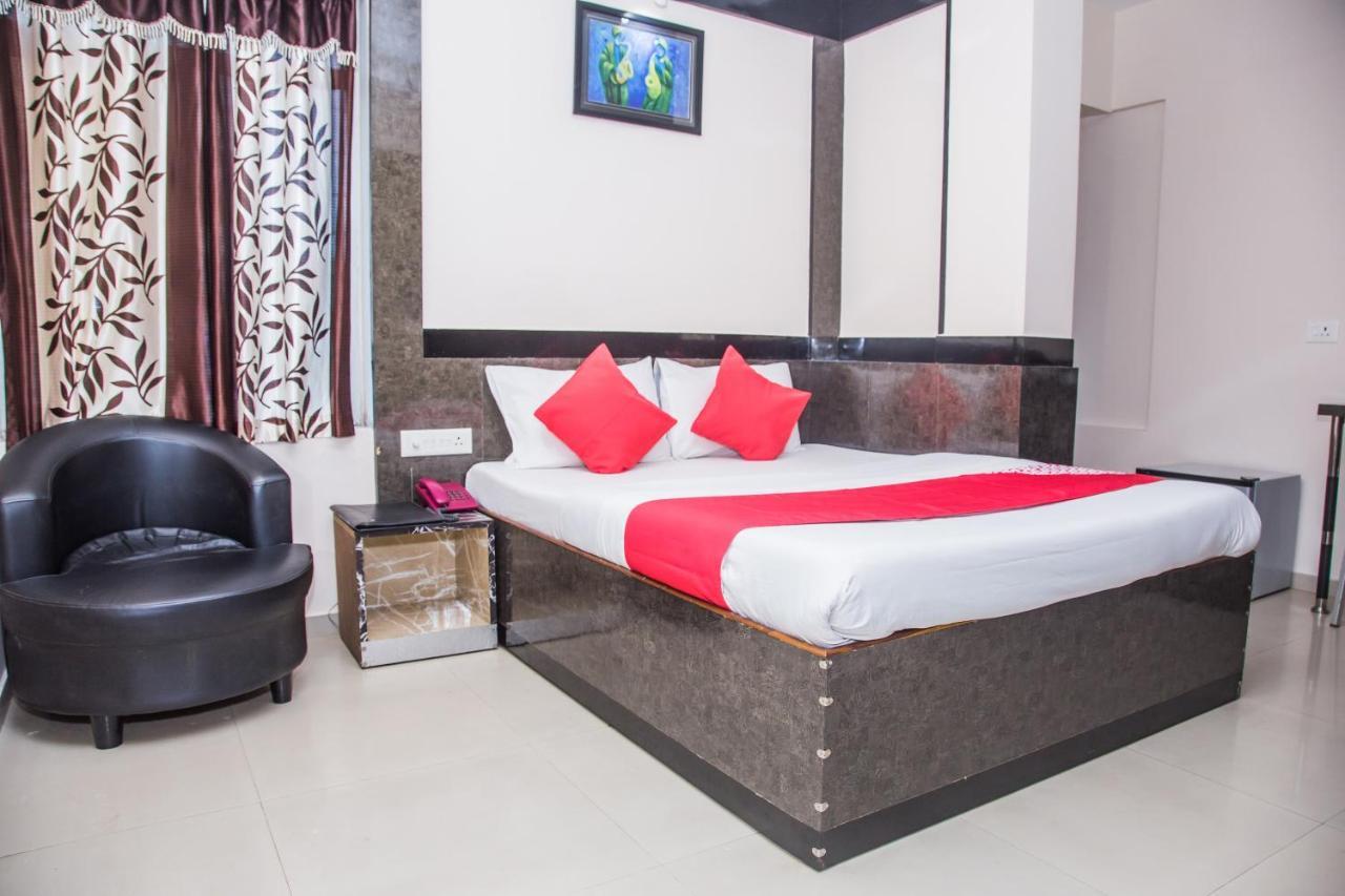Oyo Hotel Executive Inn อการ์ตาลา ภายนอก รูปภาพ