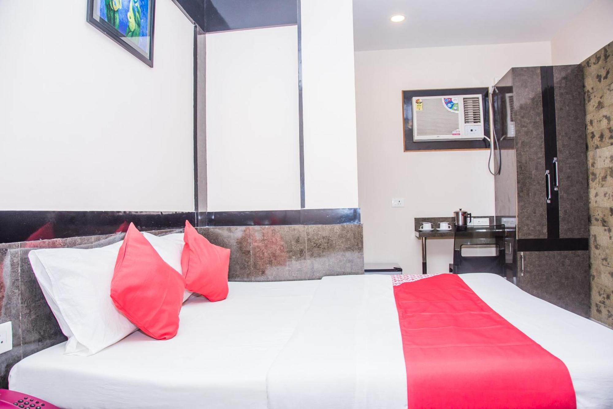 Oyo Hotel Executive Inn อการ์ตาลา ภายนอก รูปภาพ